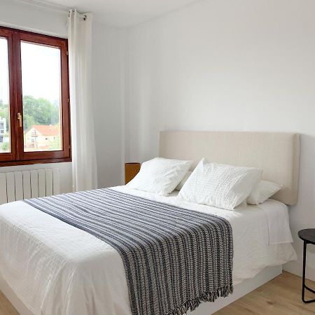 Acogedor Apartamento Con Terraza Y Parking Publico En Comillas Exterior foto
