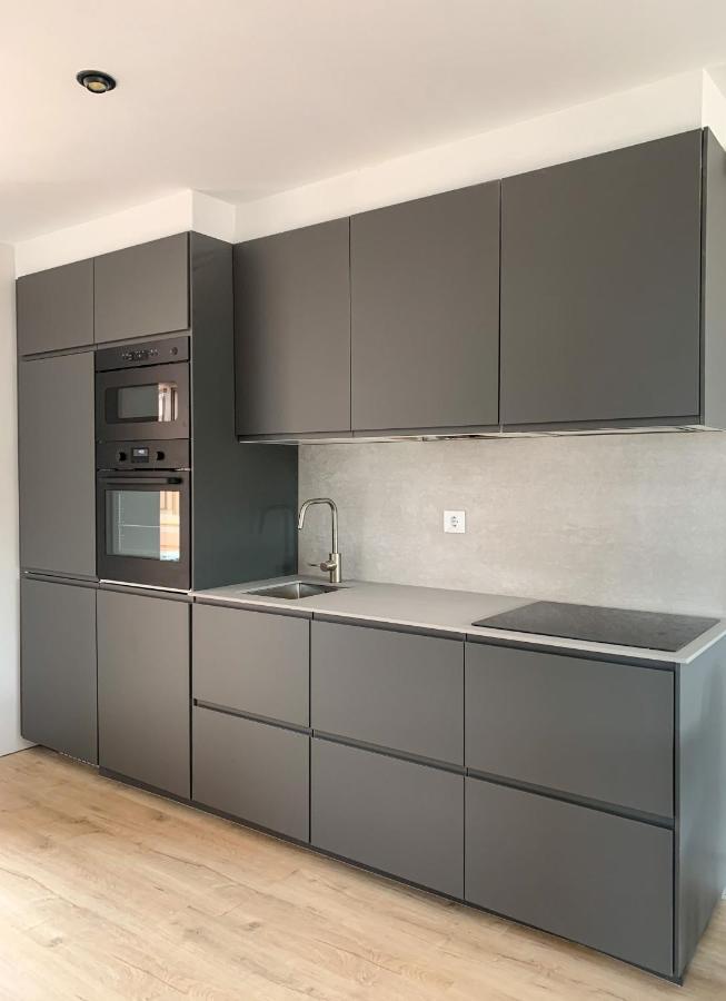 Acogedor Apartamento Con Terraza Y Parking Publico En Comillas Exterior foto
