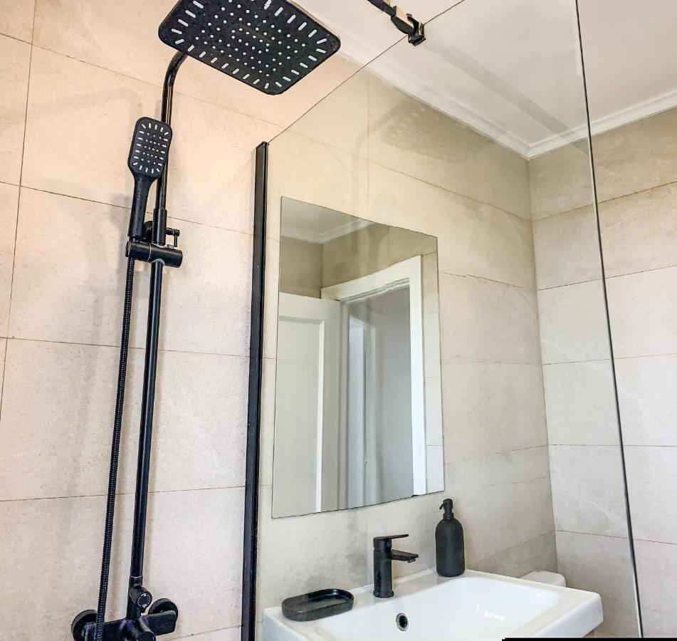 Acogedor Apartamento Con Terraza Y Parking Publico En Comillas Exterior foto